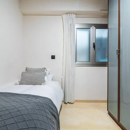 Magnifica Vivienda En La Playa De Las Canteras